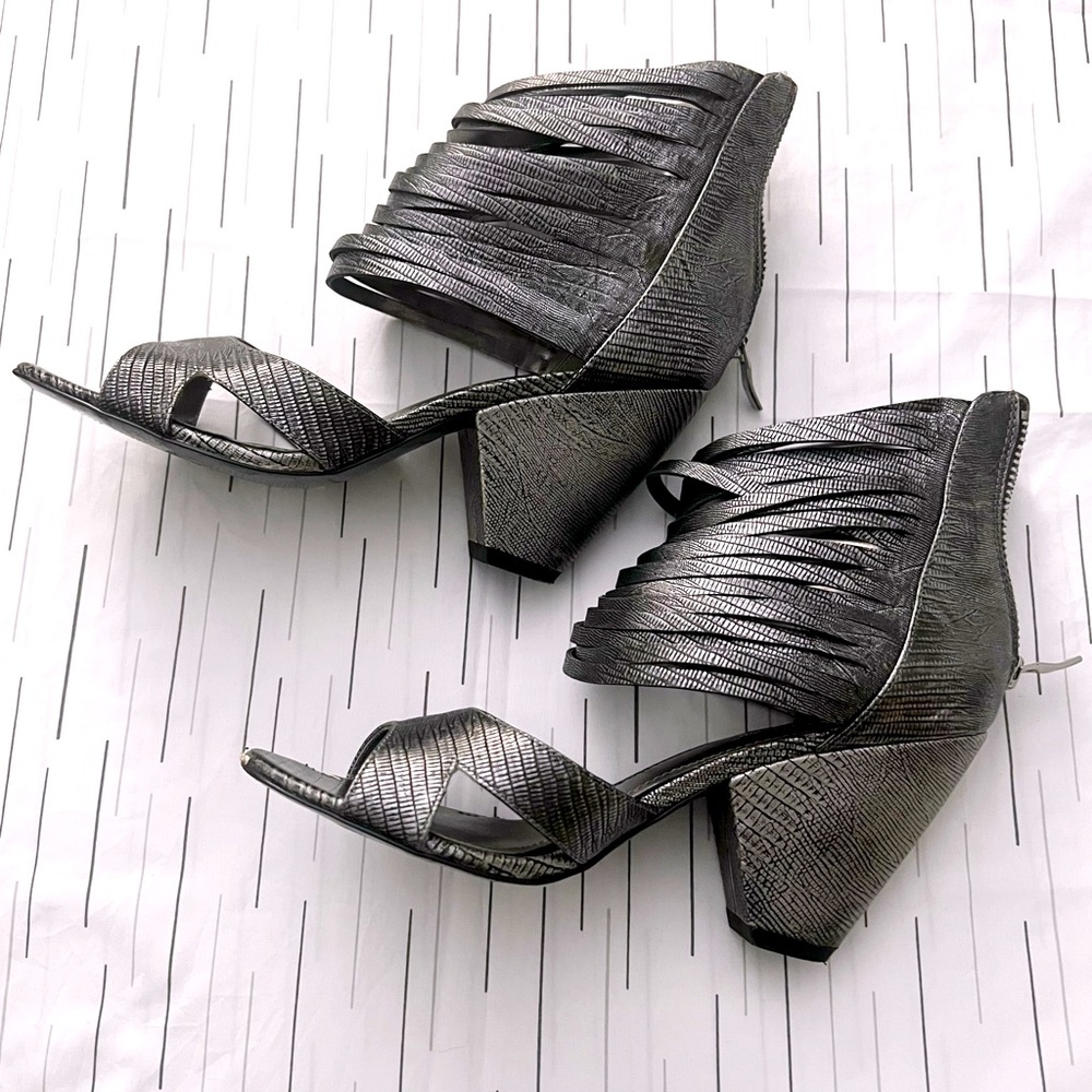 BCBGeneration - Y2K/2000s Gray Peep Toe Zip Cut Out Cone High Heels